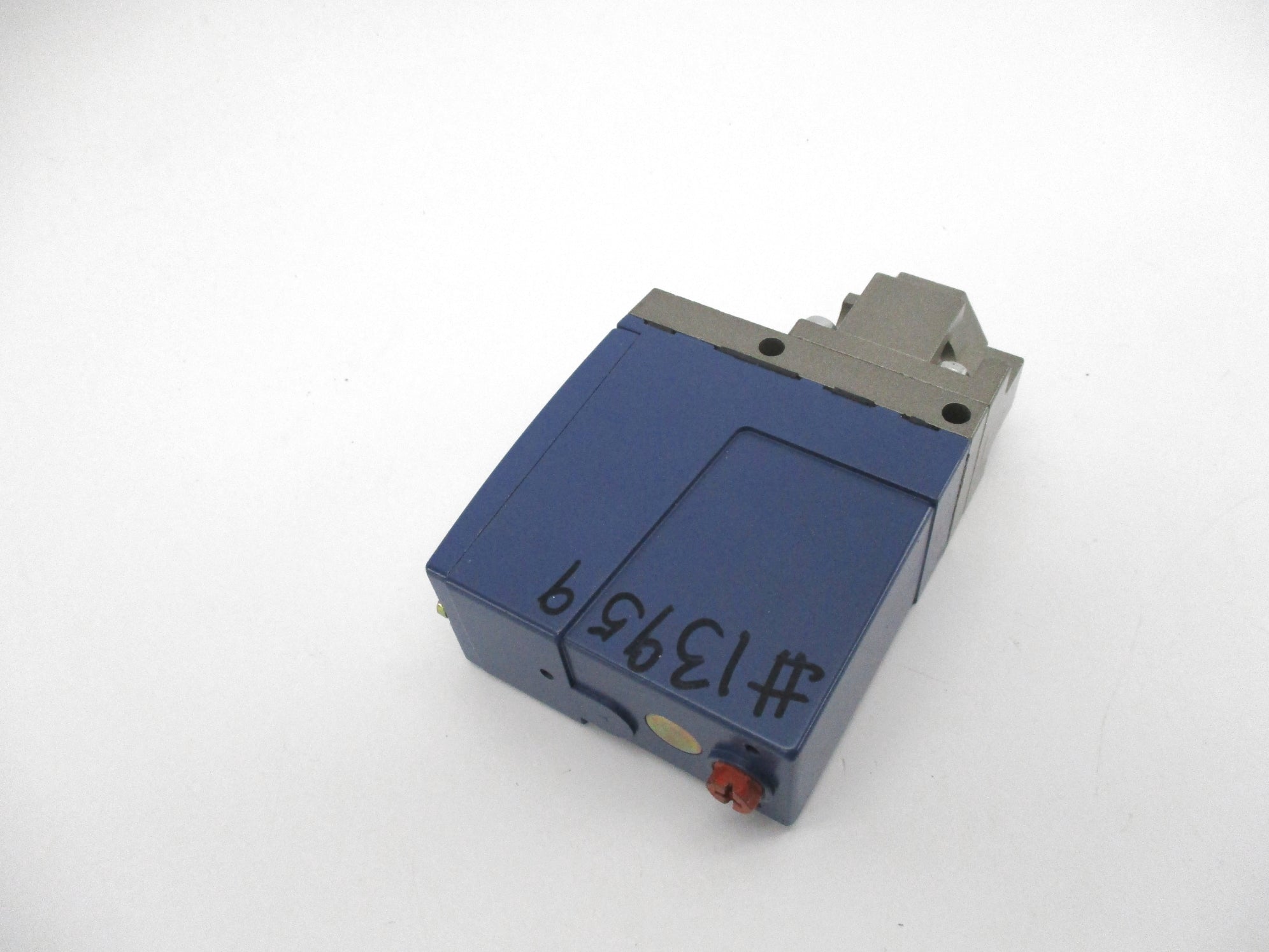 TELEMECANIQUE XMLA160D1S11 NSNP