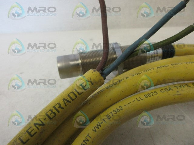 ALLEN BRADLEY 871TM-B8N18-H2 SER.A PROXIMITY SENSOR *USED*