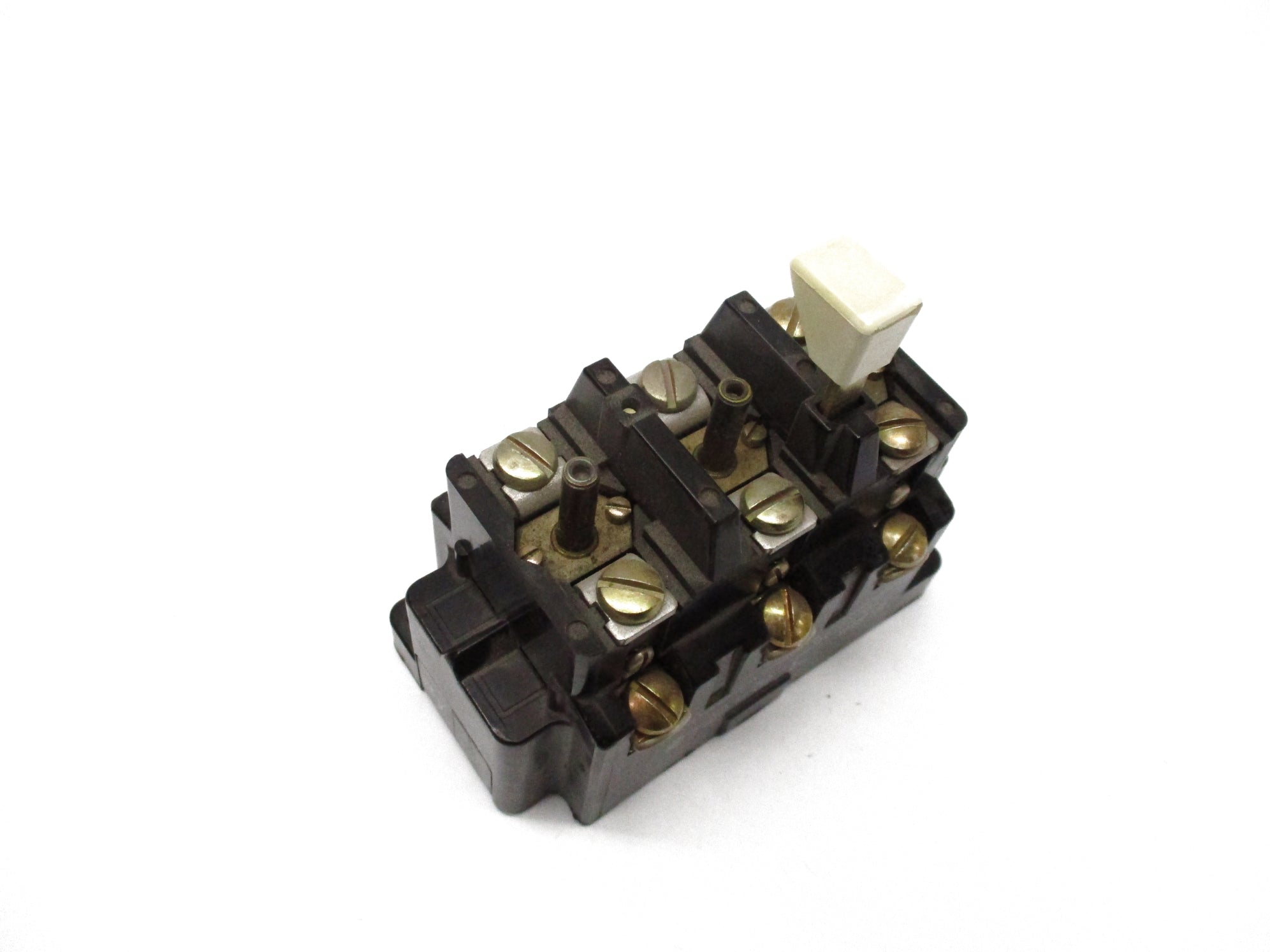 INDUSTRIAL SPARE PART 815-B0V16 SER. K 600V NSMP