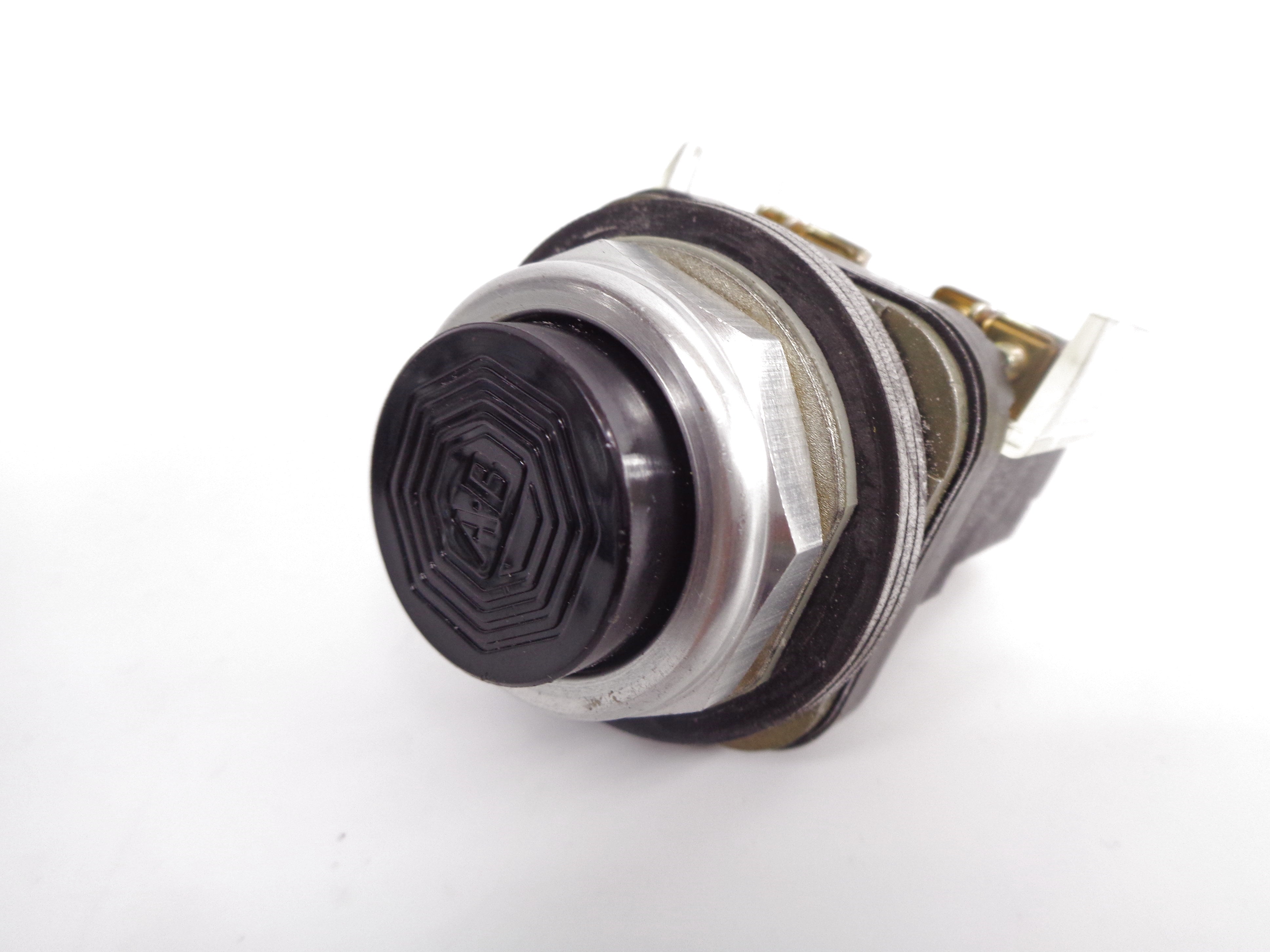 ALLEN BRADLEY 800T-B2A SER. T (WH) NSMP