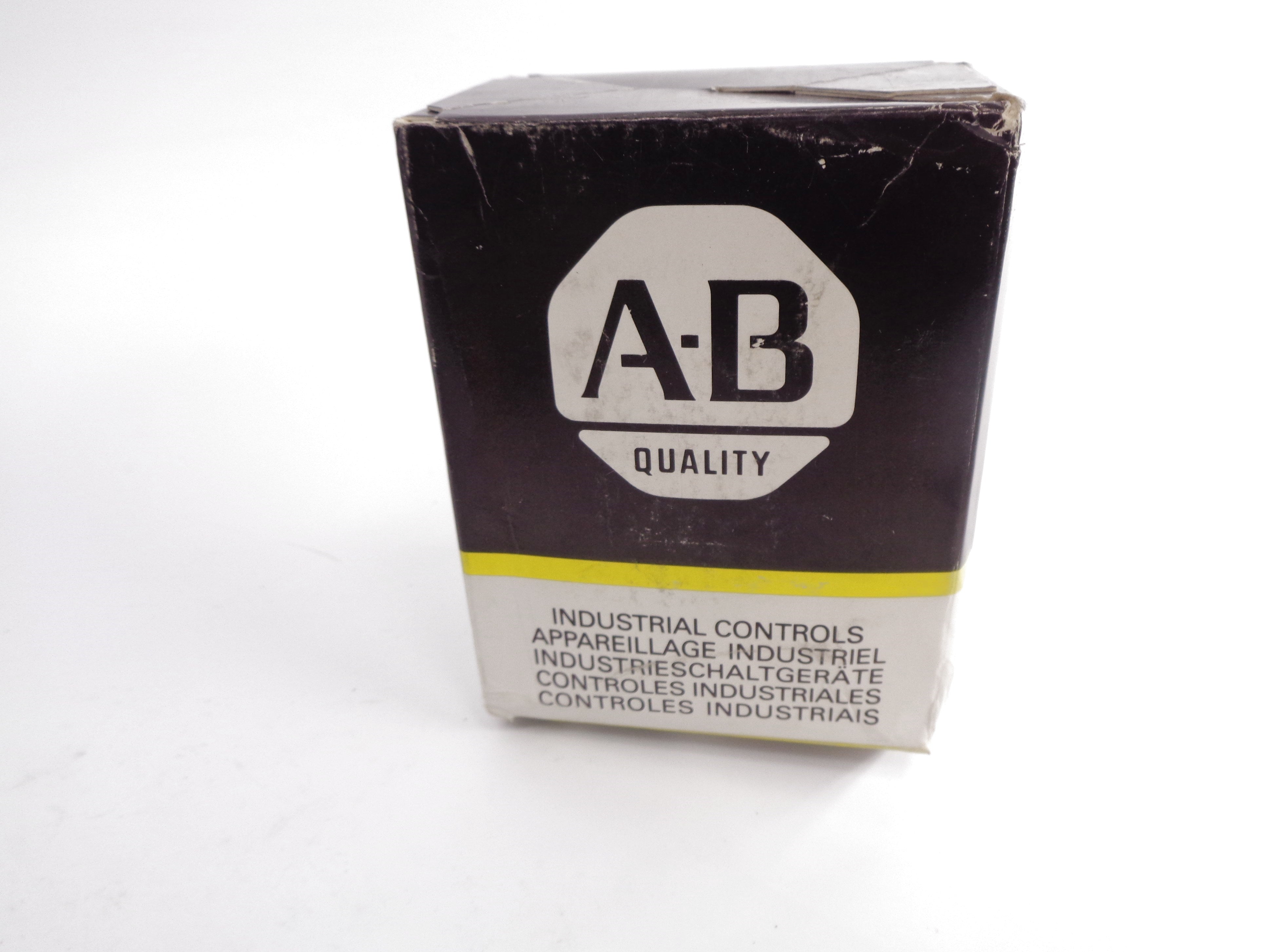 ALLEN BRADLEY 700-P400A1 SER. B 110/115-120V 10A (BK/YL) NSMP