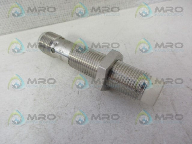 IFM EFECTOR IF5811 INDUCTIVE PROXIMITY SENSOR *NEW NO BOX*