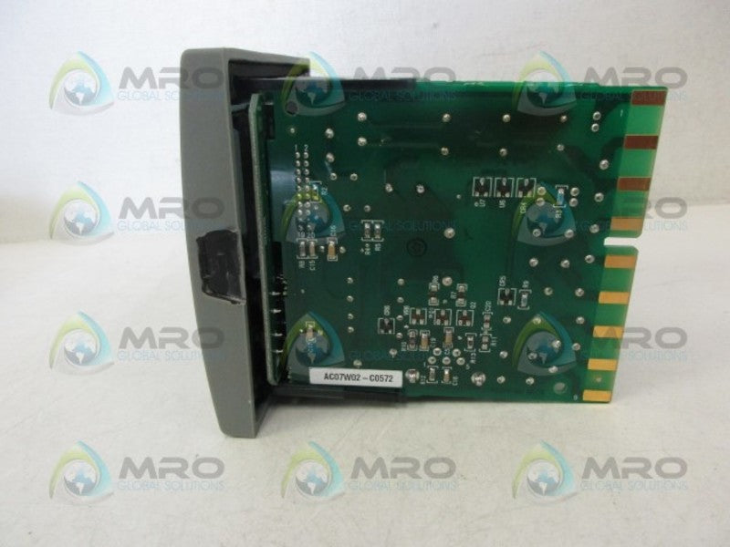 HONEYWELL DC3200-CB-100R-300-00000-00-0 DIGITAL CONTROLLER *USED*