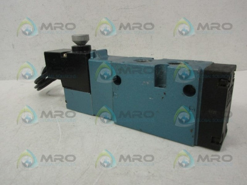 MAC 811C-PM-114CA-152 W/ PME-114CAAA SOLENOID VALVE *USED*