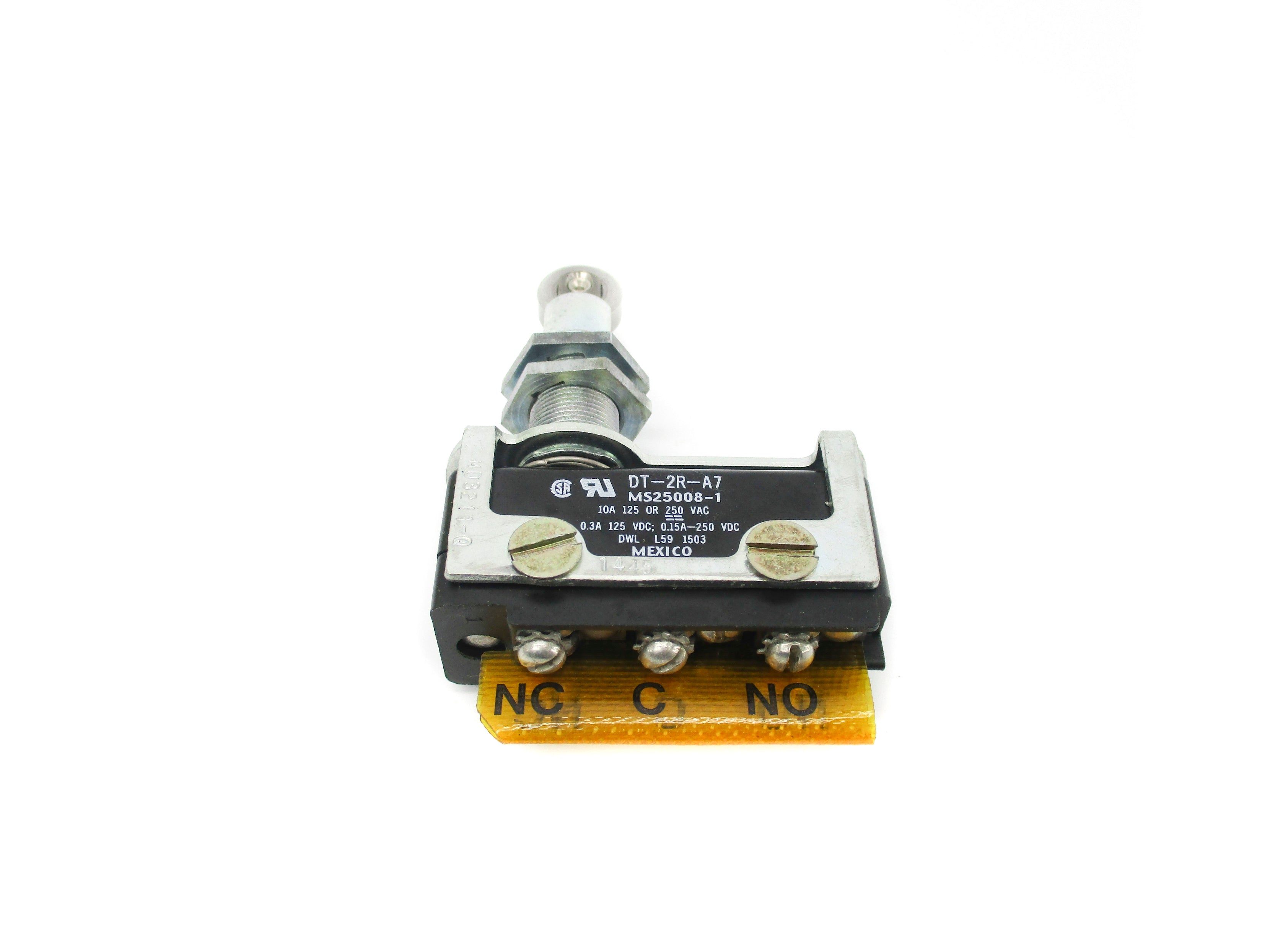 MICROSWITCH DT-2R-A7 (AS PICTURED) NSNP