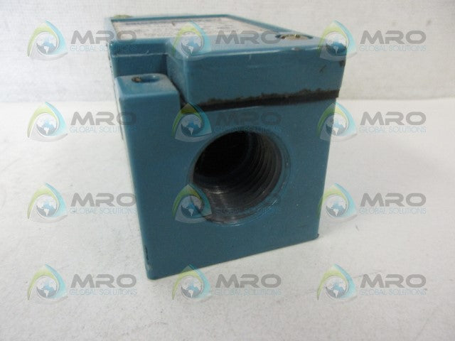 MICROSWITCH LSA3K LIMIT SWITCH (AS PICTURED) *NEW NO BOX*