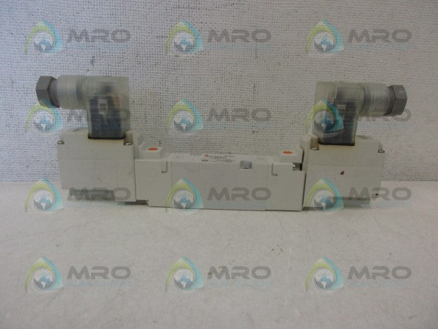 SMC VQZ2251-5YZW SOLENOID VALVE *USED*