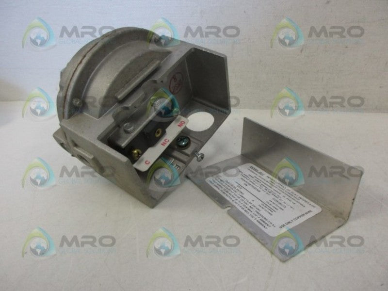 ANTUNES 801111302 JD-2-GREY PRESSURE SWITCH 0.1-4.0" WC  UNMP