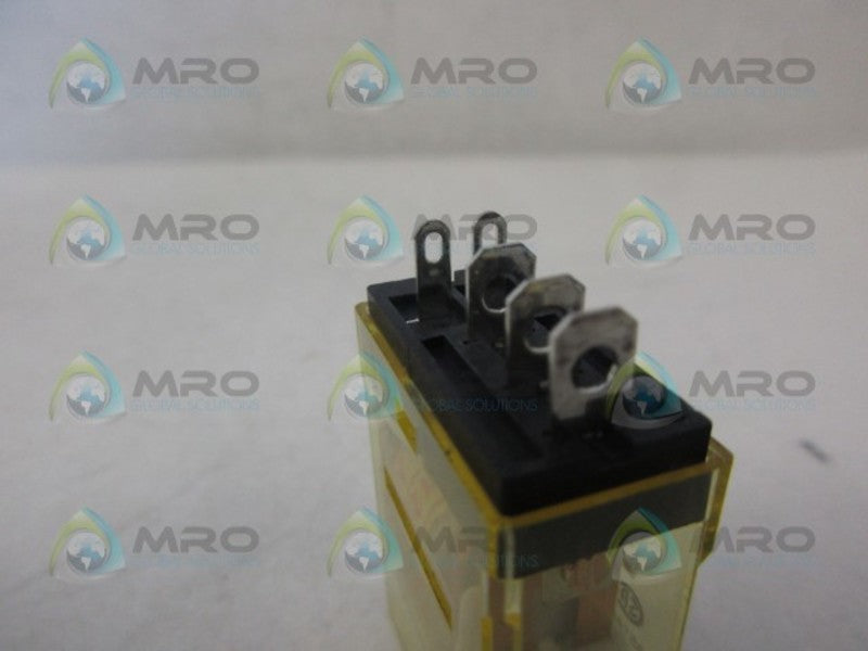 IDEC RH1B-U RELAY 120VAC  UNMP