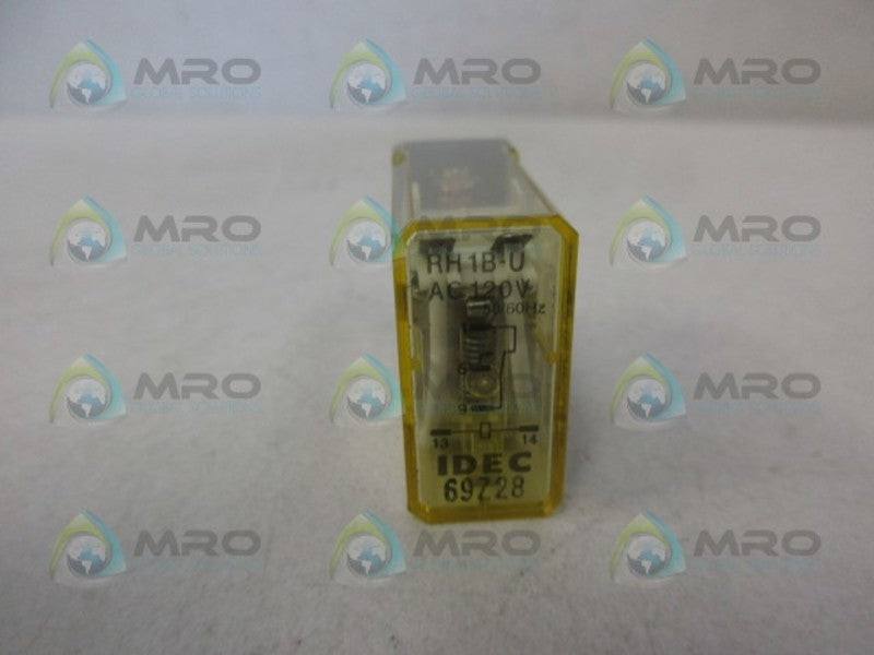 IDEC RH1B-U RELAY 120VAC  UNMP