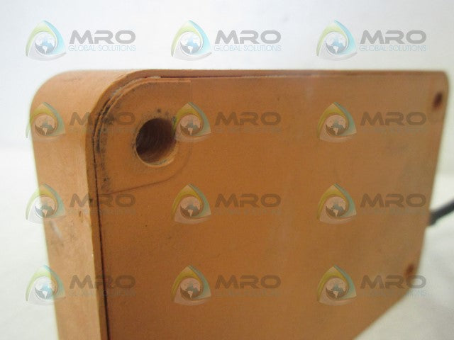 IFM EFECTOR KD0012 CAPACITIVE SENSOR *USED*