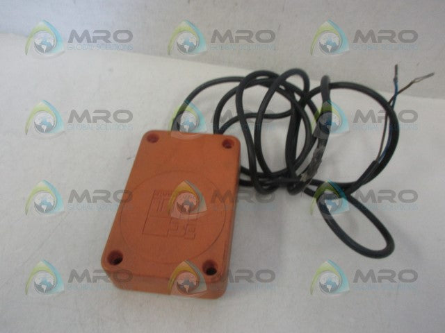 IFM EFECTOR KD0012 CAPACITIVE SENSOR *USED*