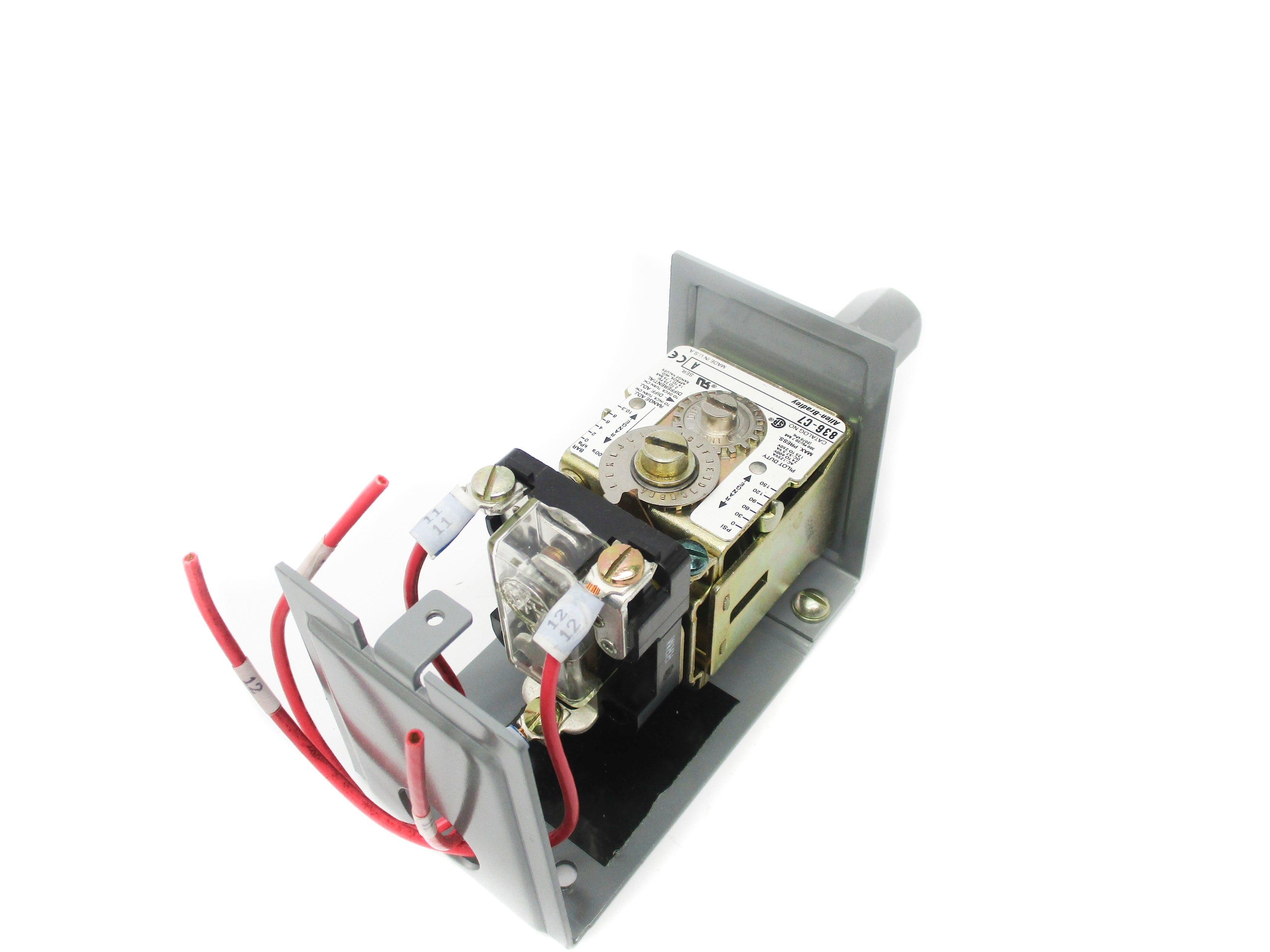 ALLEN BRADLEY 836-C7 SER. A 600V 300PSI (BR/WH) NSMP