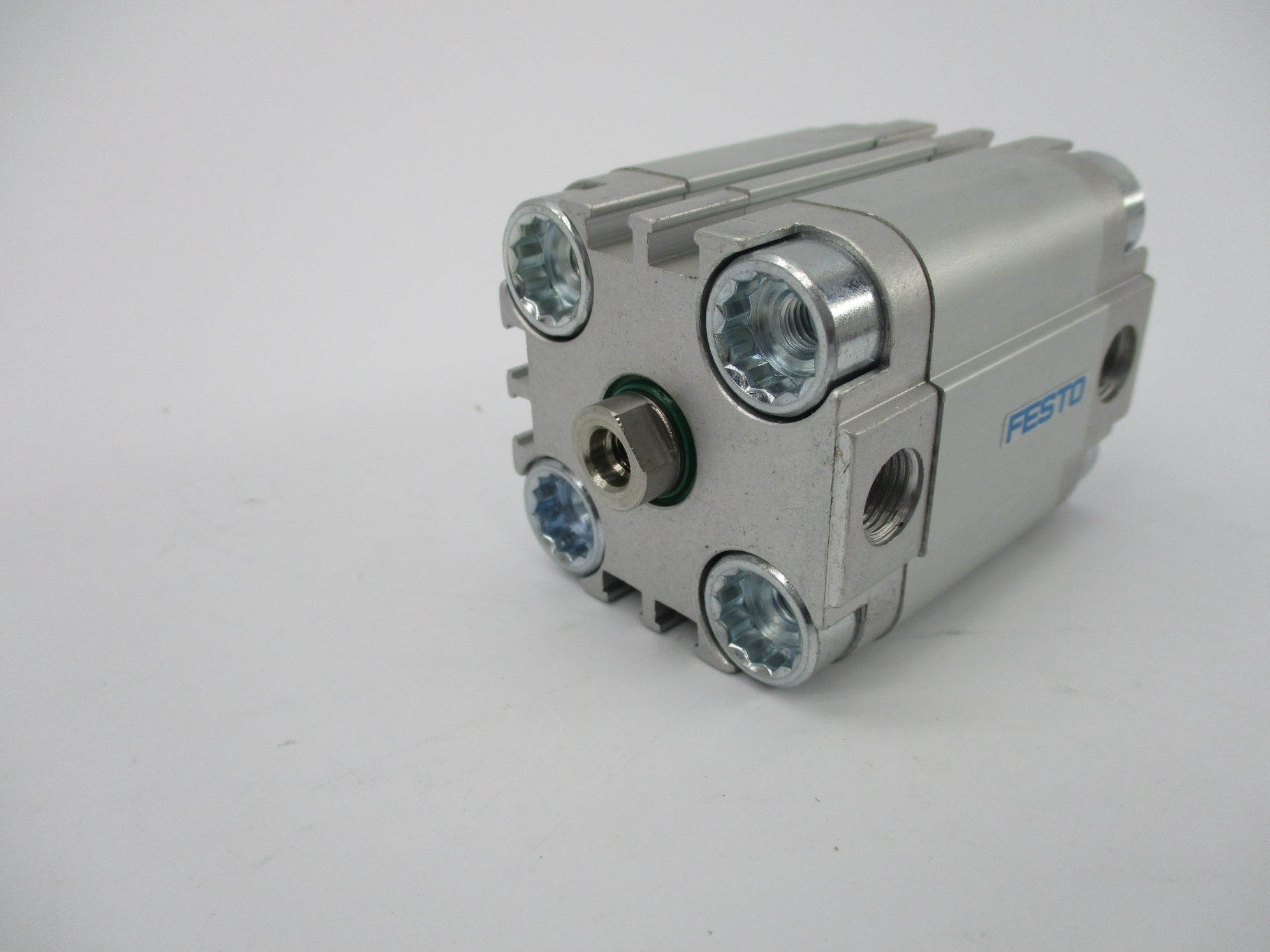 FESTO ADVU-32-20-P-A NSNP