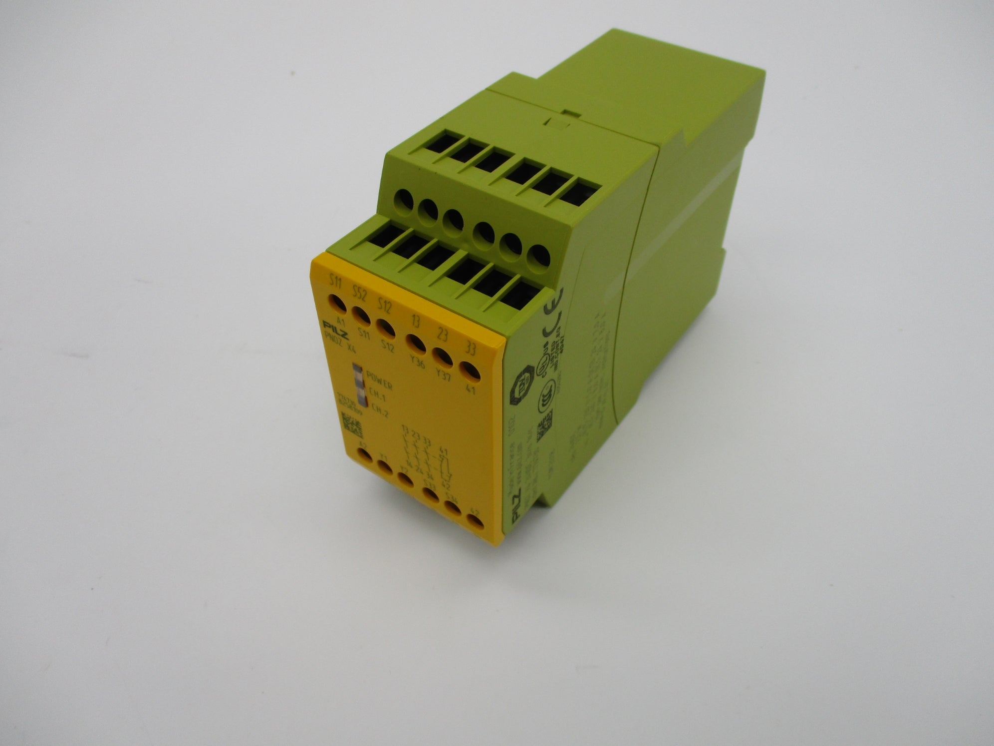 PILZ PNOZX424VDC3N/01N/C 774730 24VDC 8,0A NSNP