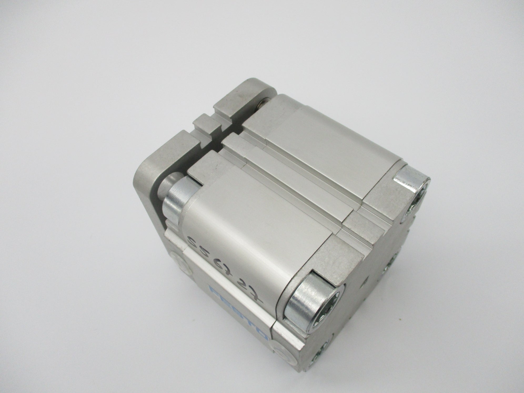 FESTO ADVUL-63-30-P-A NSNP