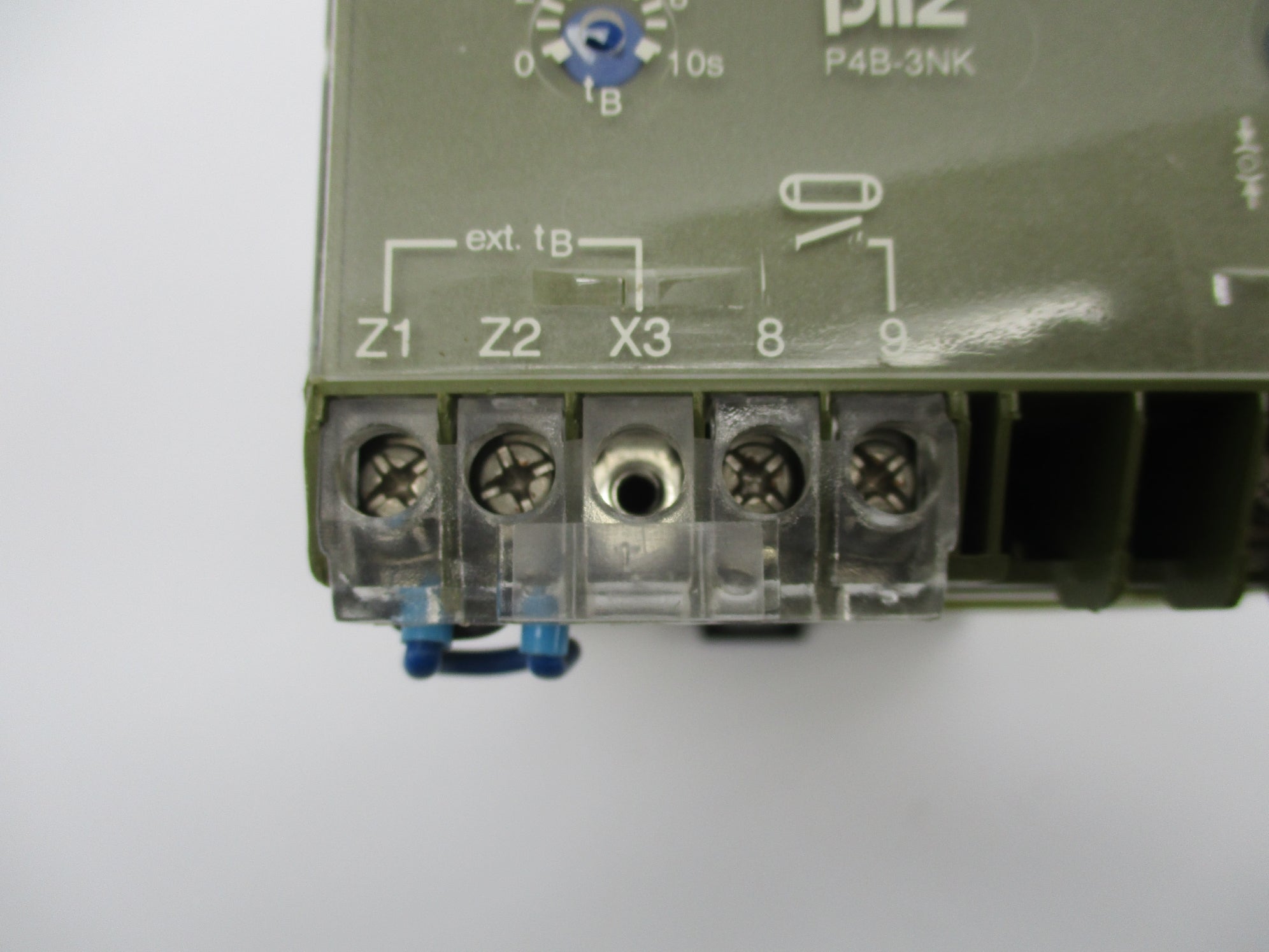 PILZ P4B-3NK15A 15A 220VAC/380VAC (AS PICTURED) NSNP