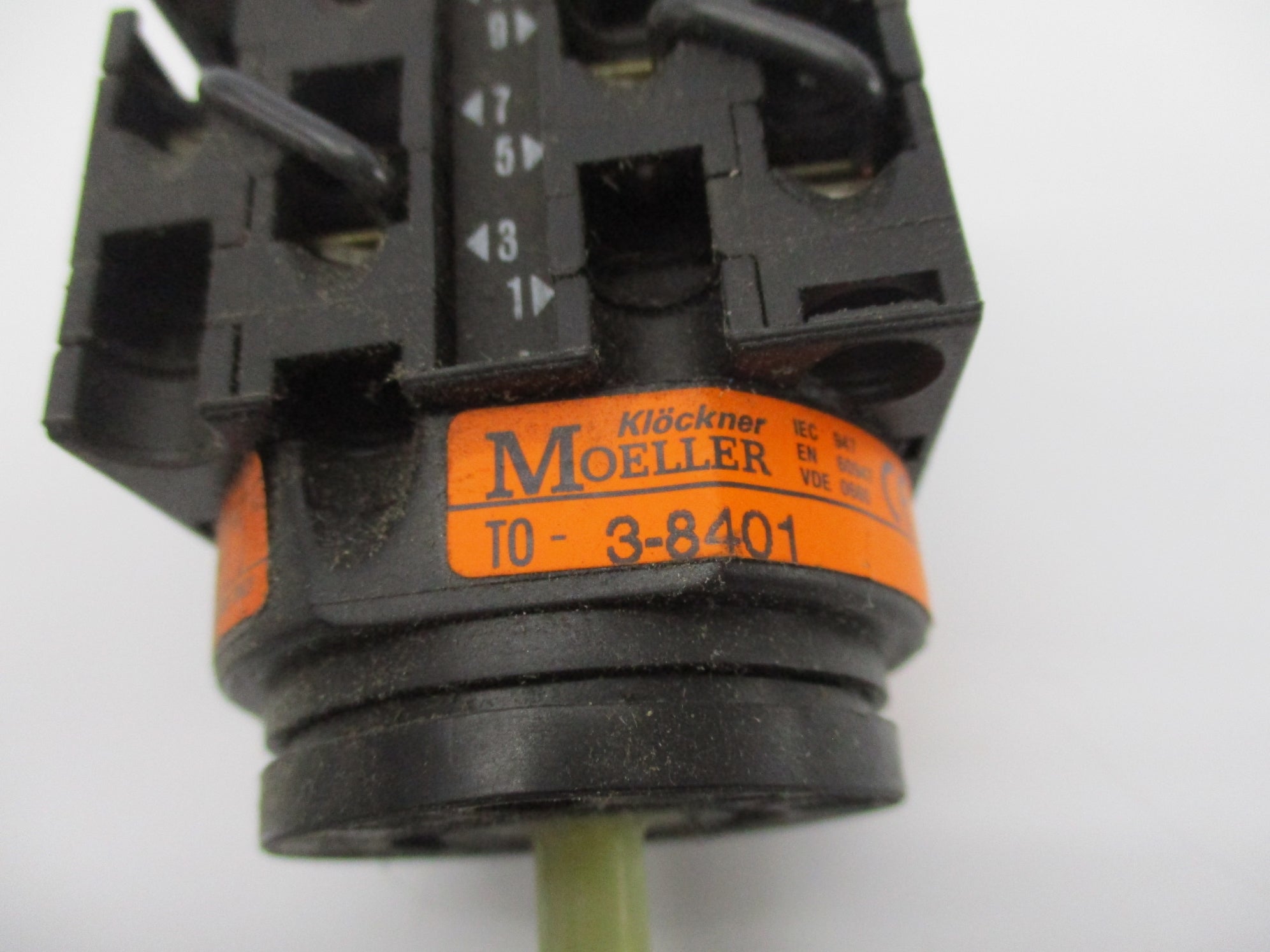 KLOCKNER MOELLER T0-3-8401 (AS PICTURED) NSNP