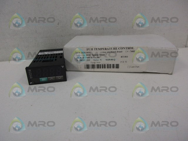 FUJI PXR3REY1-4VOA1 TEMPERATURE CONTROL TABLE *NEW IN BOX*