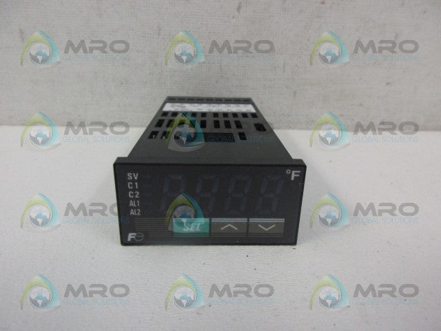 FUJI PXR3REY1-4VOA1 TEMPERATURE CONTROL TABLE *NEW IN BOX*