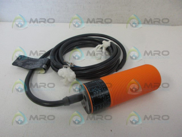 IFM EFECTOR KI5208 CAPACITIVE SENSOR *NEW IN BOX*