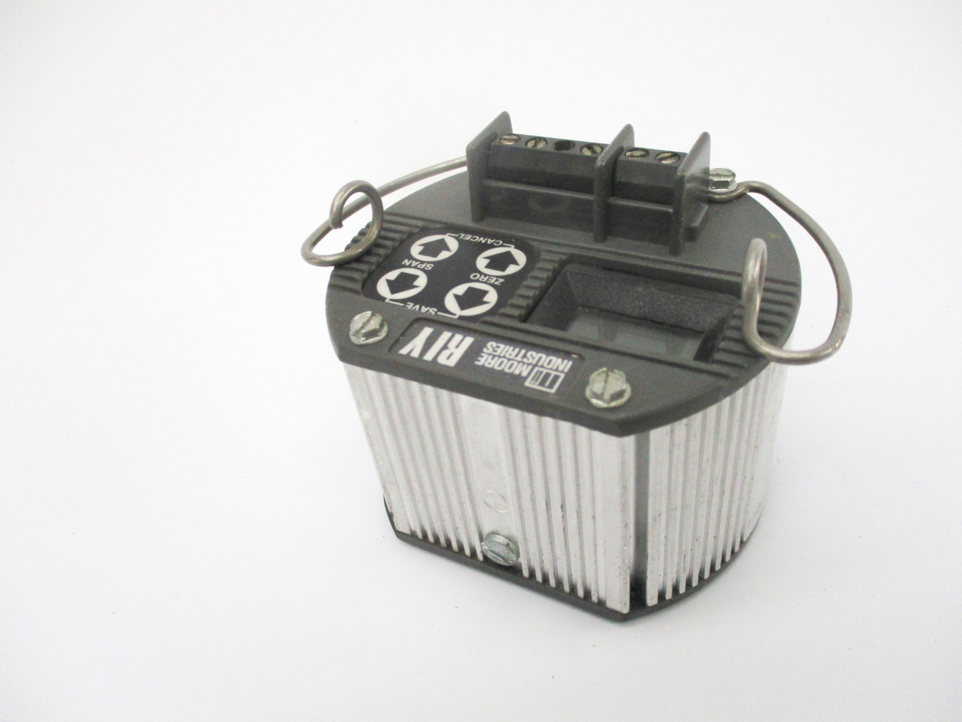 MOORE INDUSTRIES RIY/PRG/4-20MA/12-42DC (AS PICTURED) UNMP