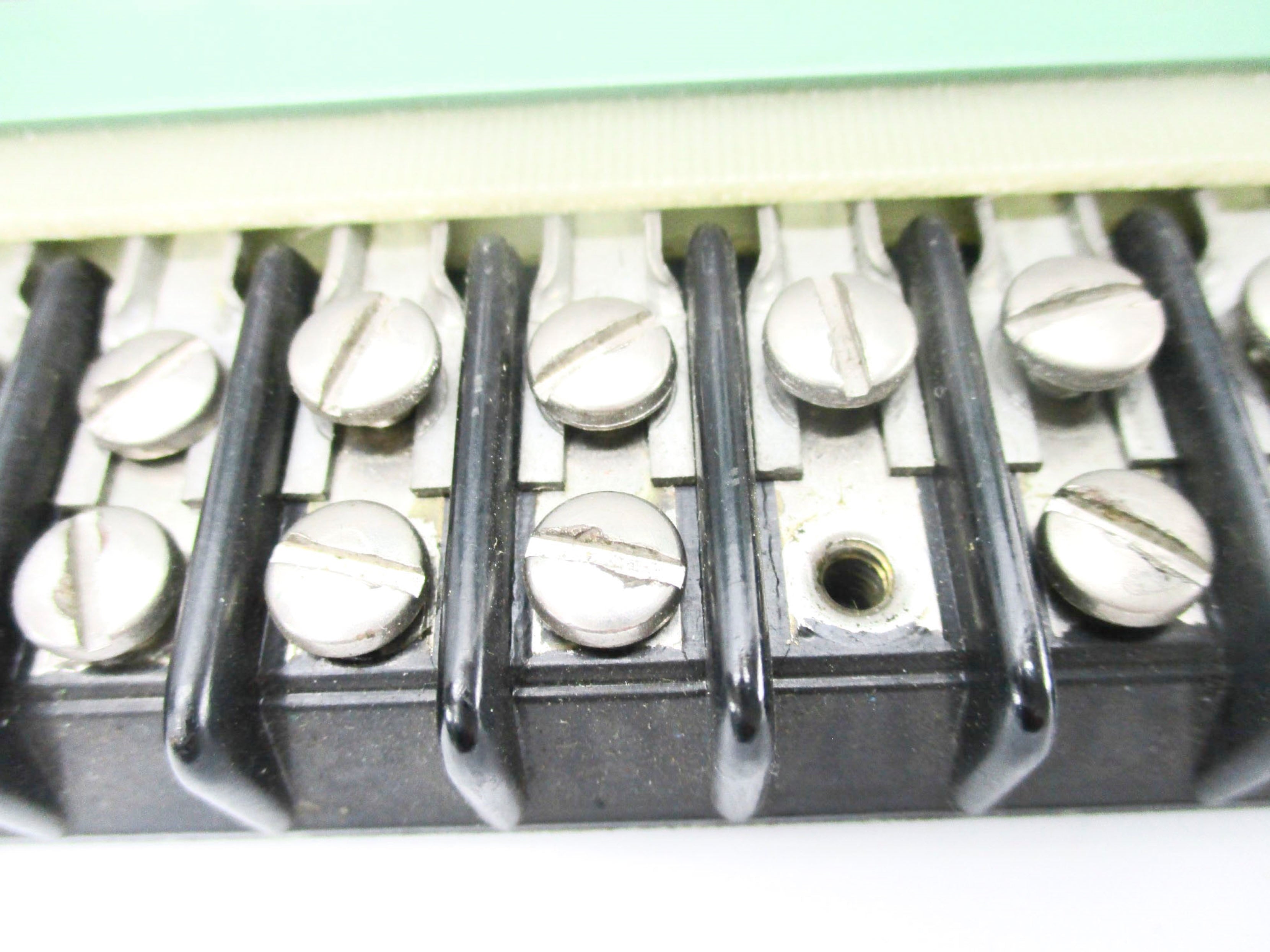 PECO C3006 (AS PICTURED) UNMP
