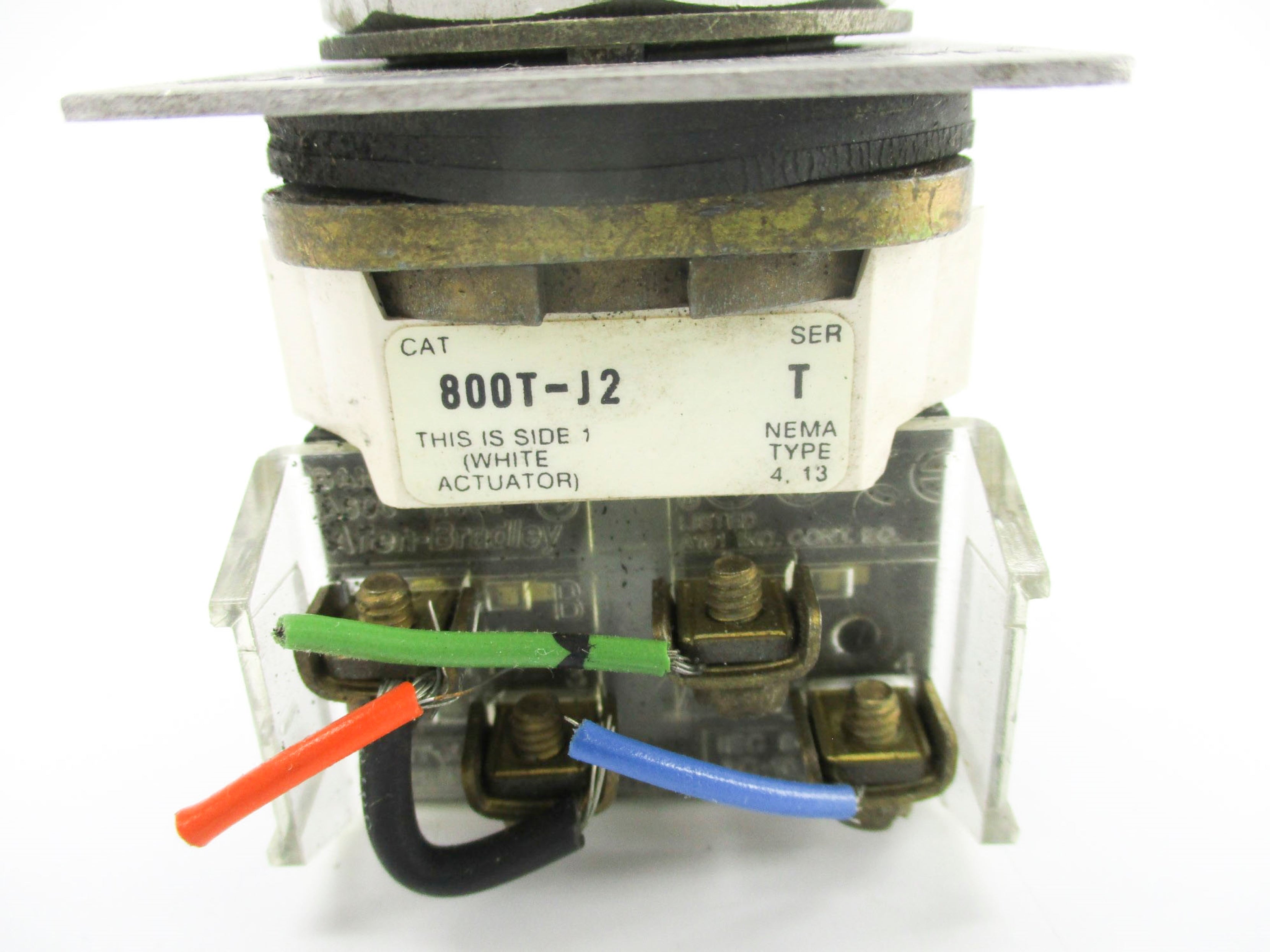 ALLEN BRADLEY 800T-J2B SER. T UNMP