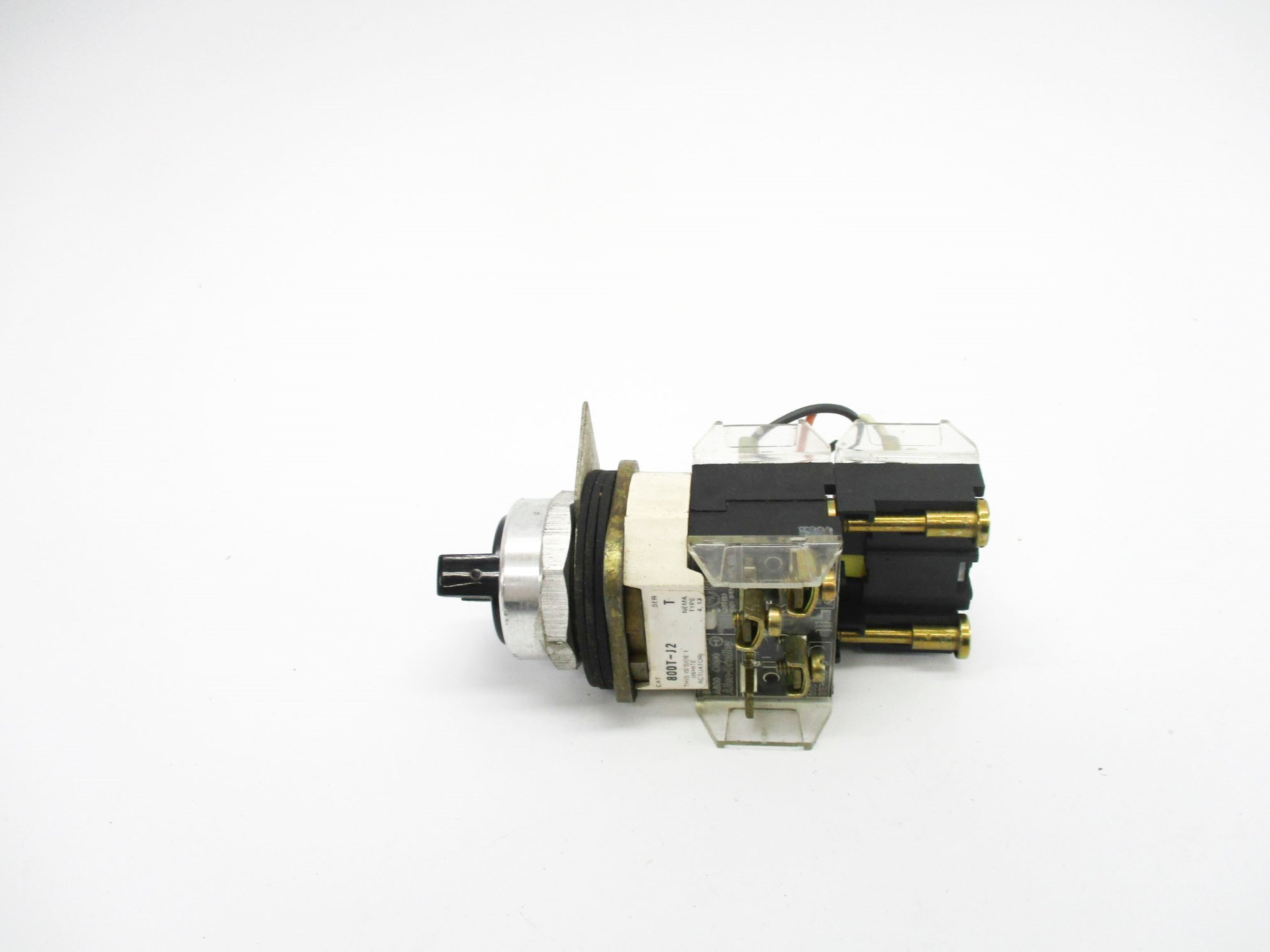 ALLEN BRADLEY 800T-J2C SER. T (AS PICTURED) UNMP