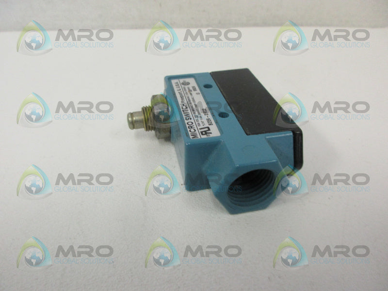 HONEYWELL BZE6-2RQ2 LIMIT SWITCH (MISSING ROLLER ARM) *NEW IN BOX*