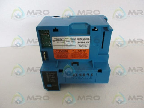 HONEYWELL RM7838A1014 BURNER CONTROL * USED *