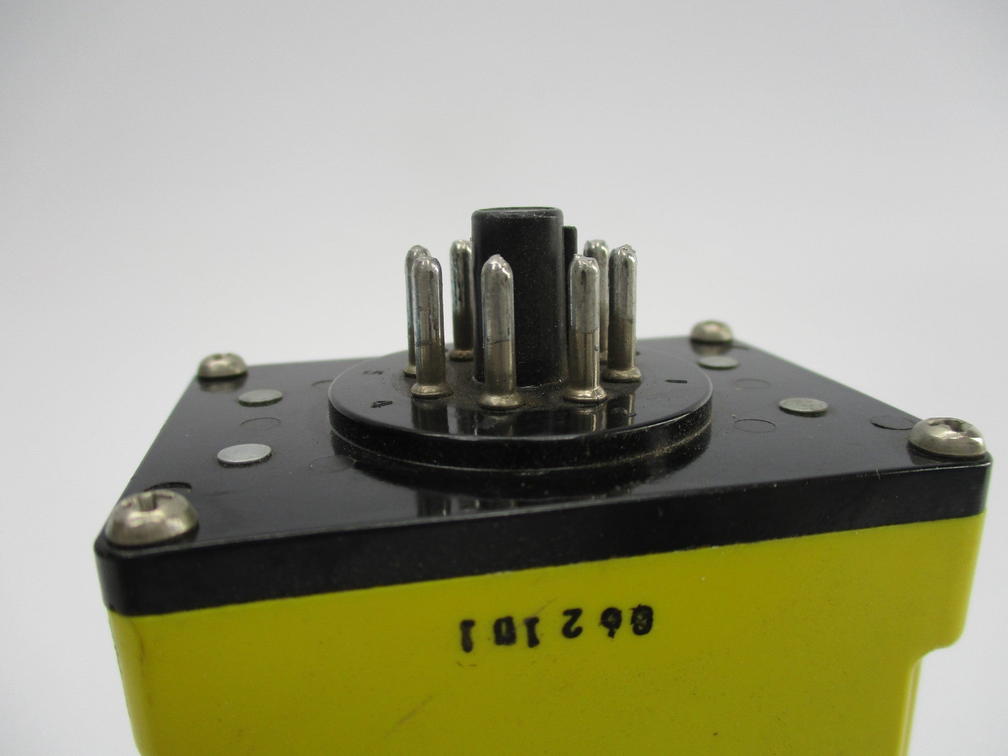 AMF CSL-38-60010 140V UNMP
