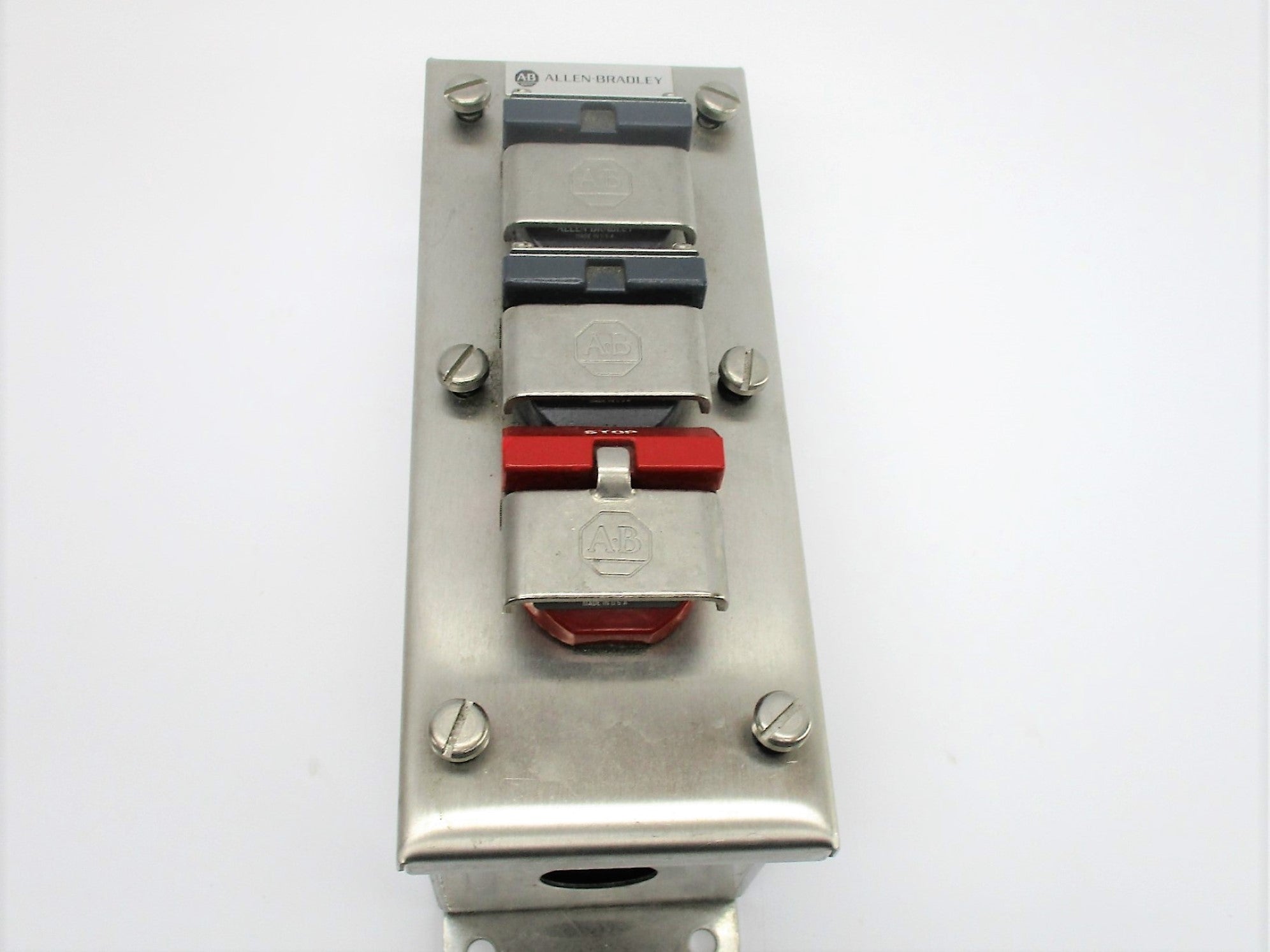 ALLEN BRADLEY 800H-3HA4 SER. R NSNP