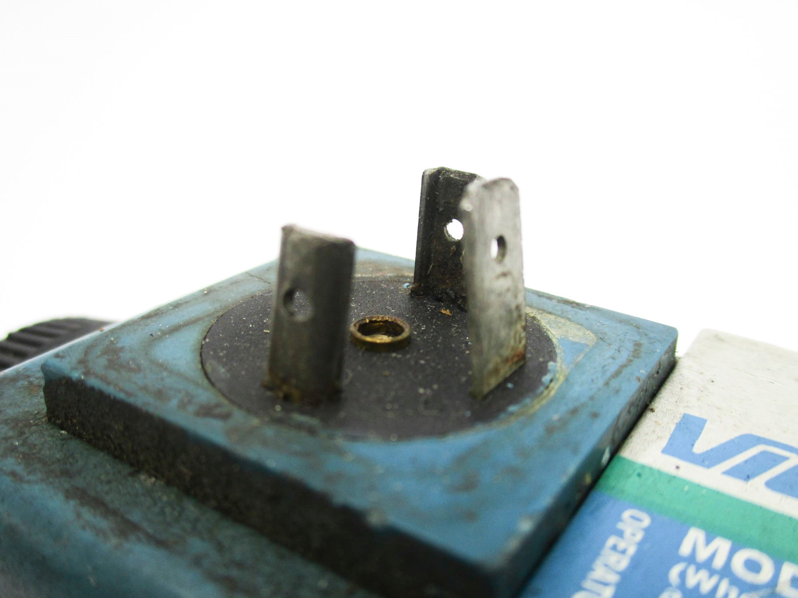 VICKERS DG4V3S6BMUB560 02-109944 5000PSI UNMP