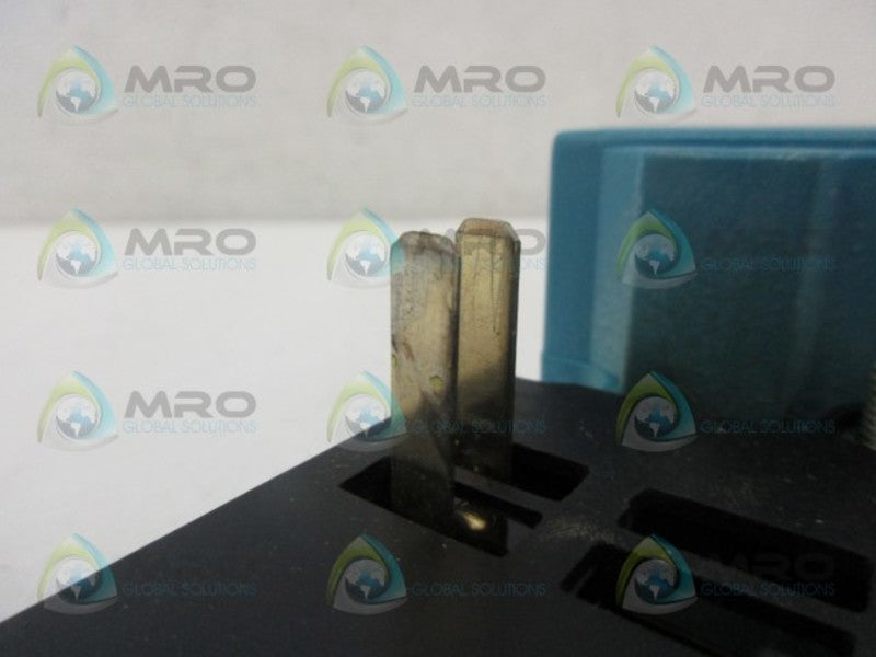 MICROSWITCH MPS10 EMITTER BASE *USED*