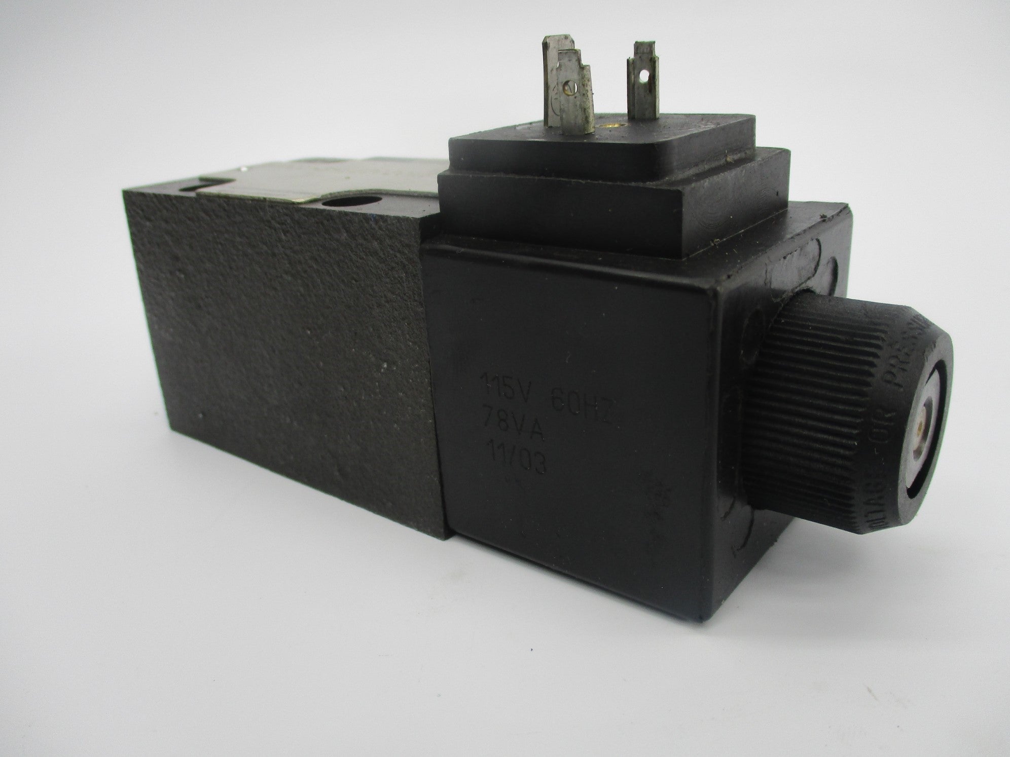 DENISON HYDRAULICS A4D01-3-1120201B1W01 115V UNMP