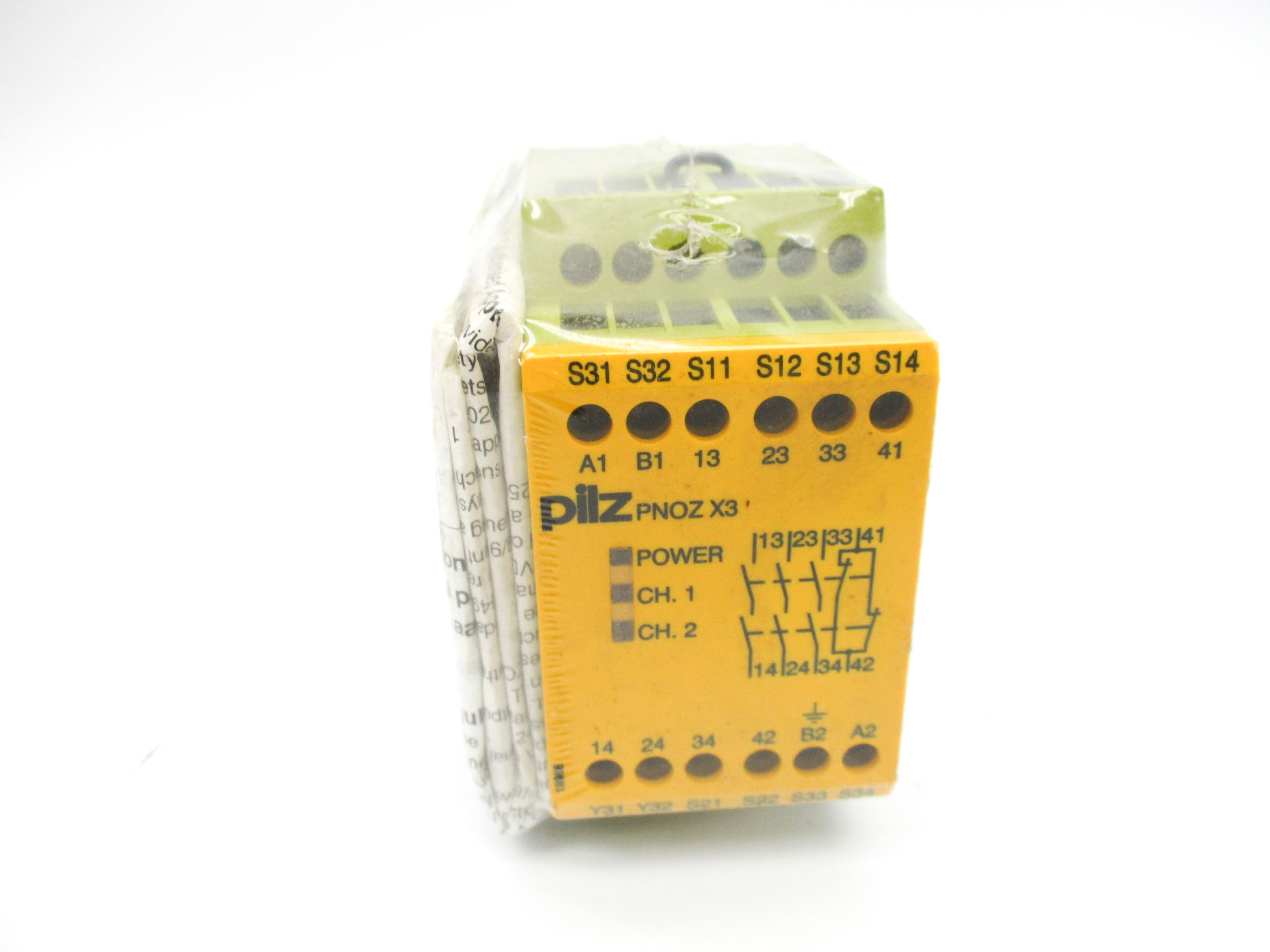 PILZ PNOZX3110VAC24VDC3N/O1N/C1SO 774314 110AC/24VDC 8.0A NSMP