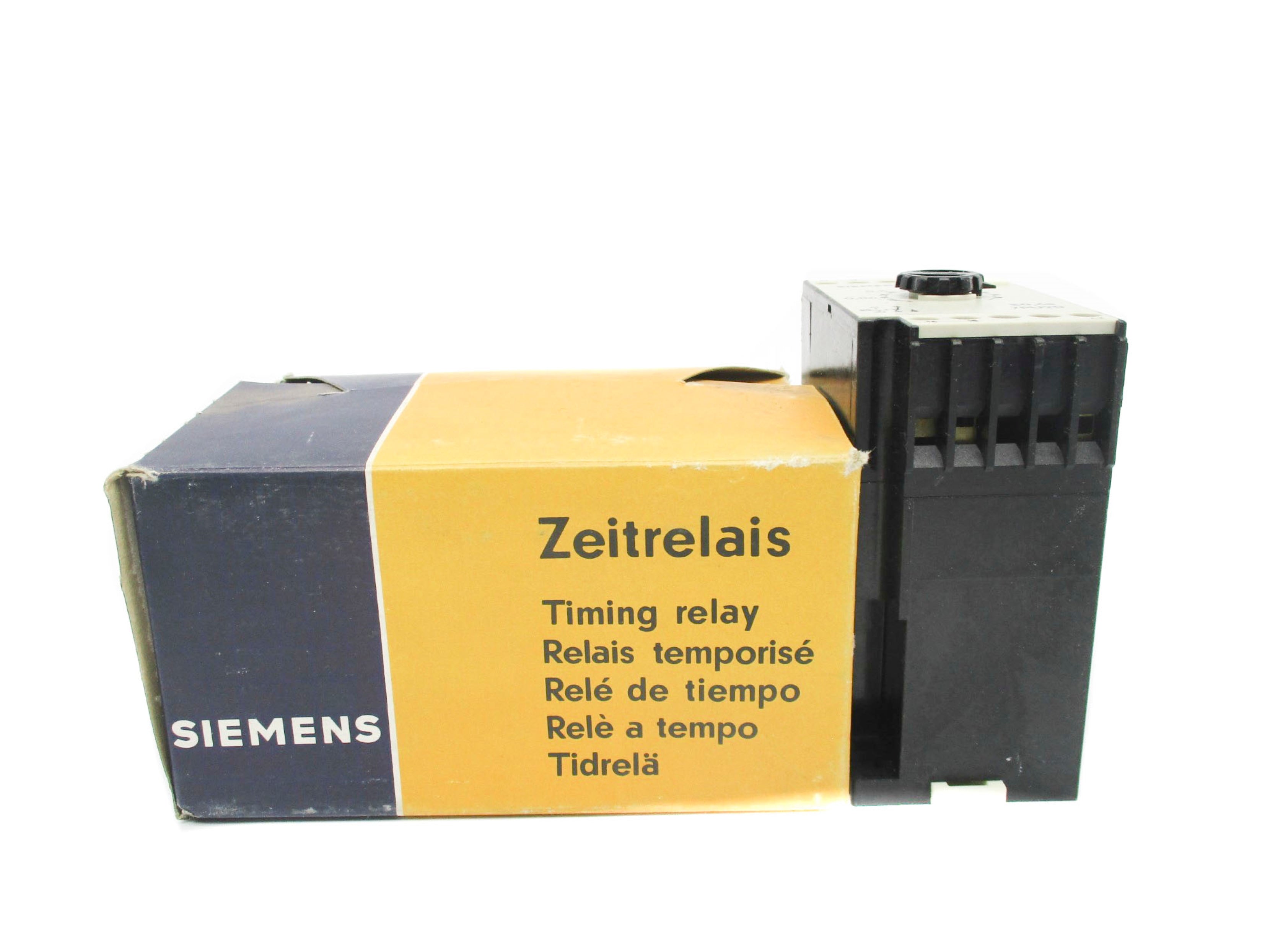 SIEMENS 7PU2040-0AG30 110/220V 0.6S 3A NSMP