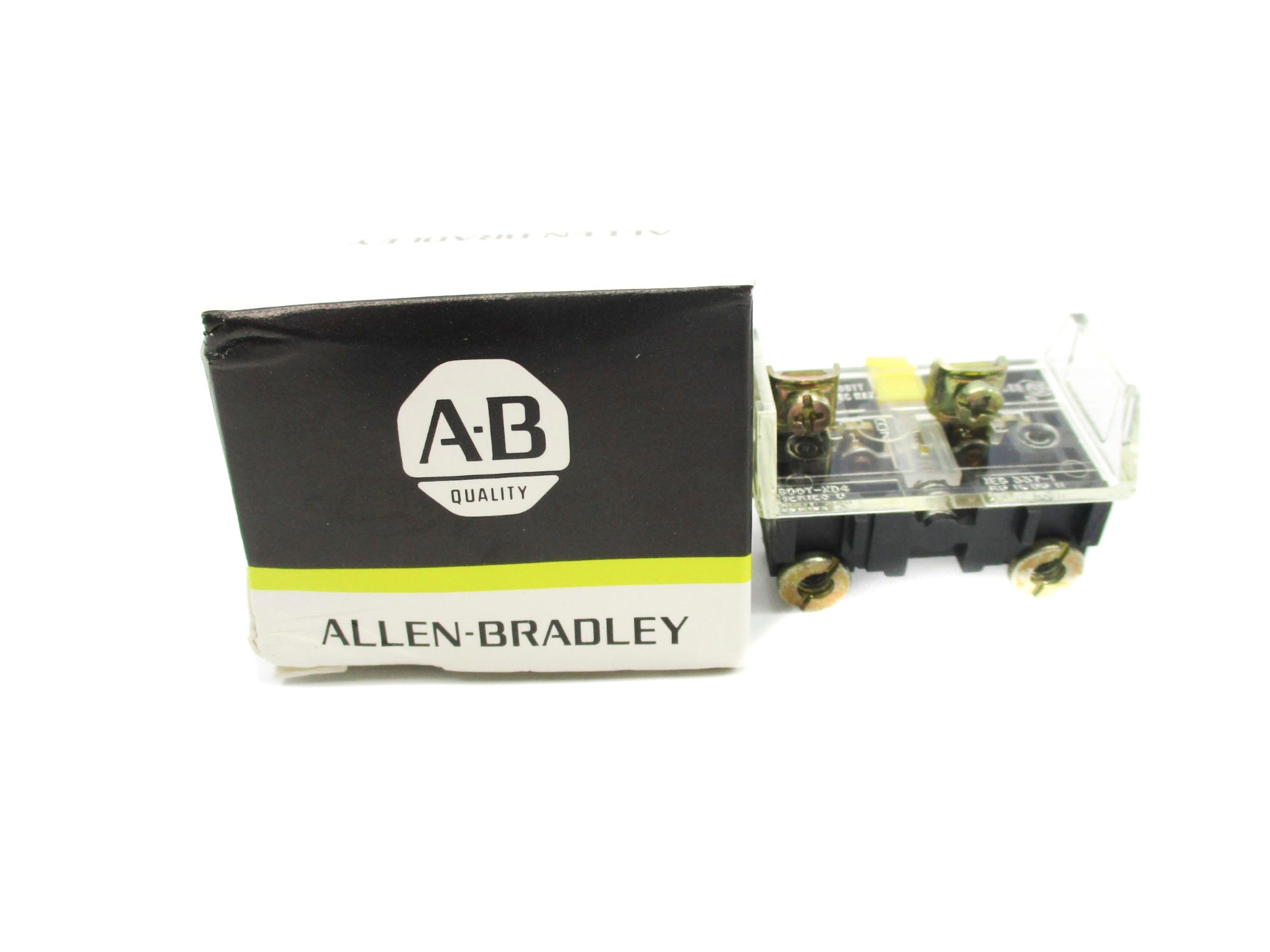 ALLEN BRADLEY 800T-XD4 SER. D (BK/YL) NSMP