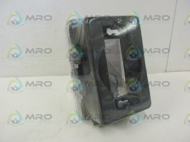TAYMAC MM710C WEATHERPROOF RECEPTACLE COVER *NEW IN ORIGINAL PACKAGE*