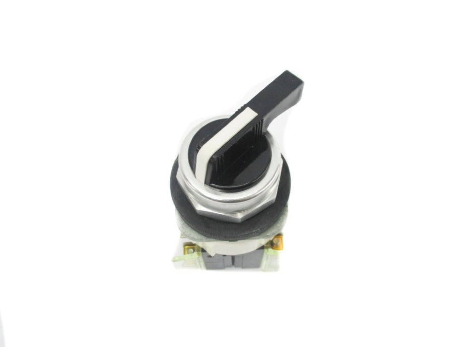 ALLEN BRADLEY 800T-J18KR1 SER. T NSNP