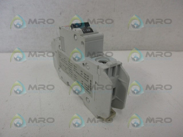 MERLIN GERIN 60104 CIRCUIT BREAKER 3A *NEW NO BOX*