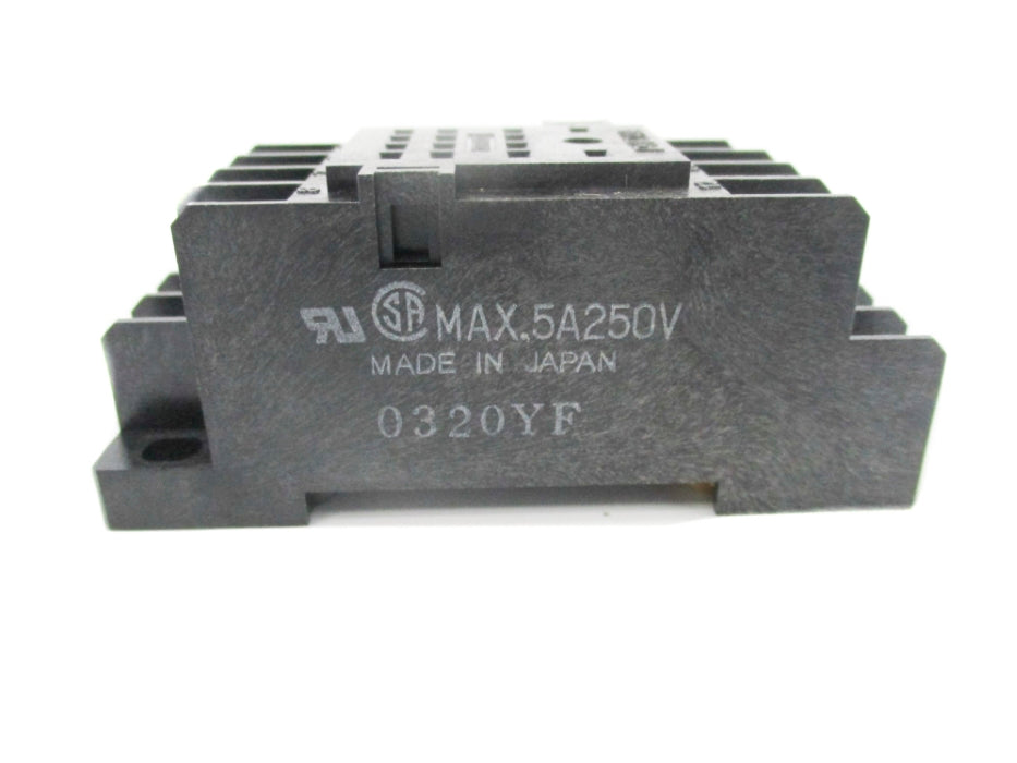 OMRON PYF14A 250V 5A NSNP