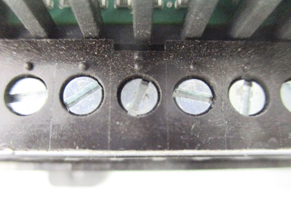 SIEMENS 6ES7214-2BD23-0XB0 250VAC 2A UNMP