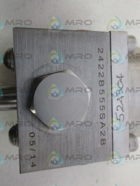 MIDLAND 2422B555SA2B 4-WAY DIRECTIONAL VALVE *NEW NO BOX*