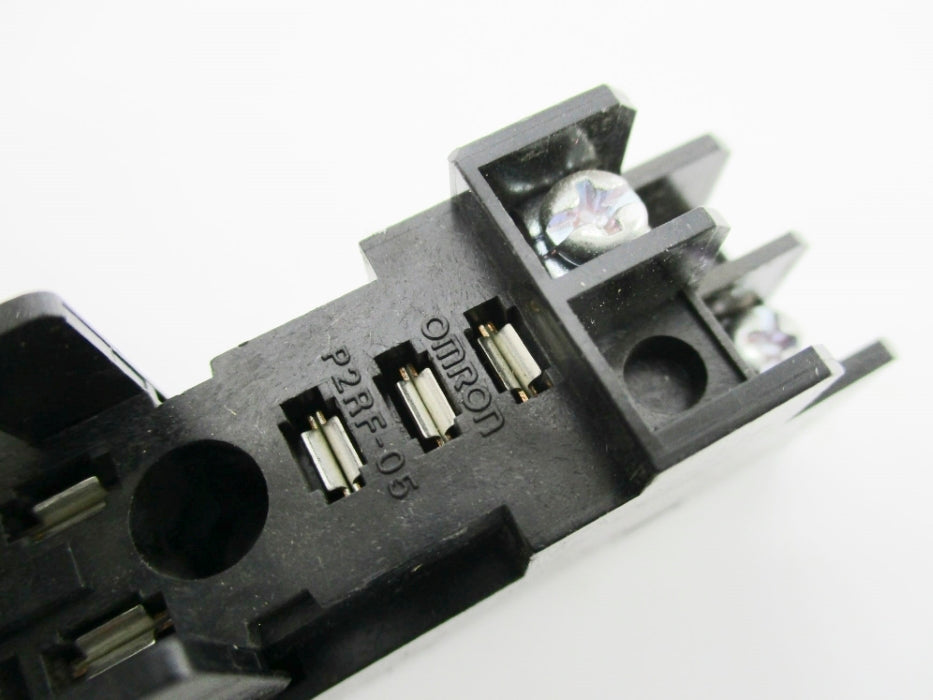OMRON P2RF-05 250V 10A NSNP