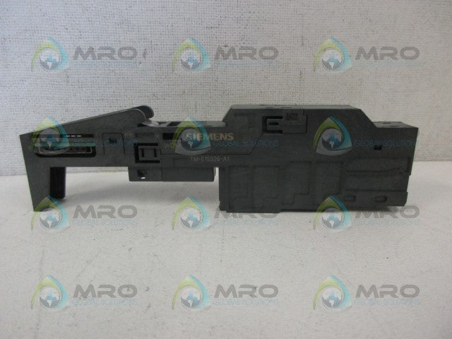 SIEMENS TM-E15S26-A1 TERMINAL BLOCK *NEW NO BOX*