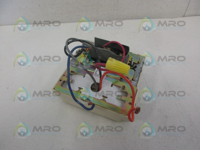JOHNSON CONTROLS T46SDH-1C LINE VOLTAGE FAN COIL THERMOSTAT *NEW IN BOX*