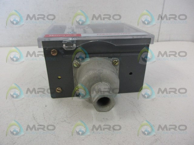 HONEYWELL L91B1050/U PRESSURETROL CONTROL *NEW NO BOX*