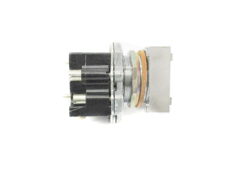 CUTLER HAMMER E30EF SER. A4 120VAC/DC NSMP